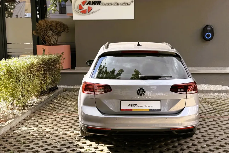 Volkswagen Passat din 2023 cu 150.375 km - oferta VOL248460 - foto 6