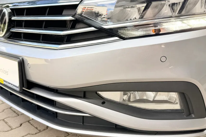 Volkswagen Passat din 2023 cu 150.375 km - oferta VOL248460 - foto 8