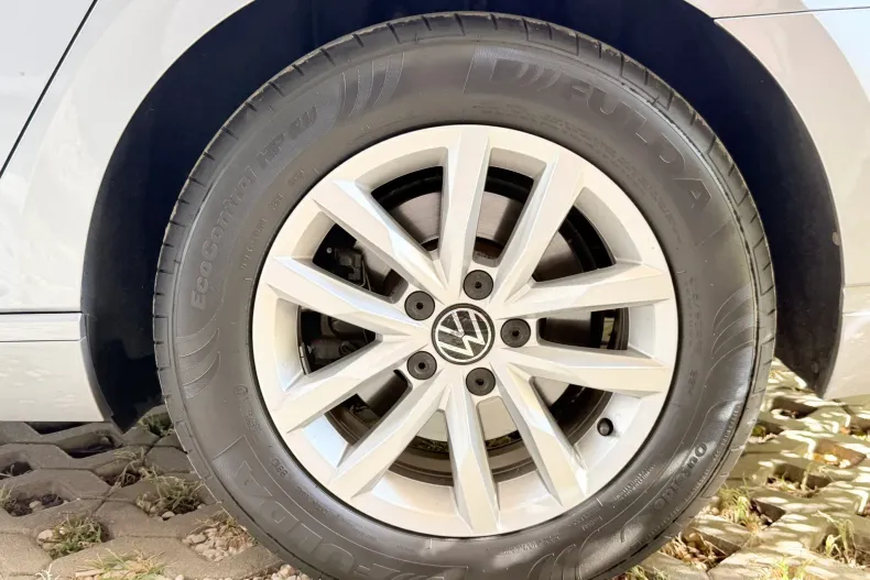 Volkswagen Passat din 2023 cu 150.375 km - oferta VOL248460 - foto 10