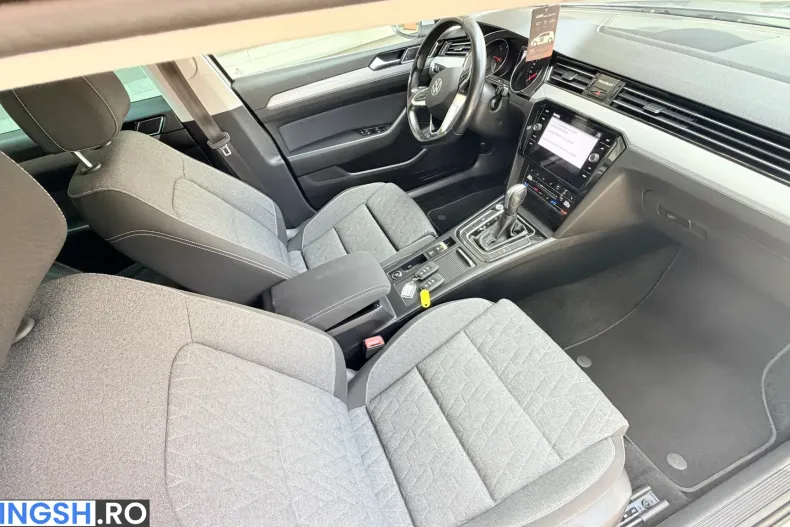Volkswagen Passat din 2023 cu 150.375 km - oferta VOL248460 - foto 19