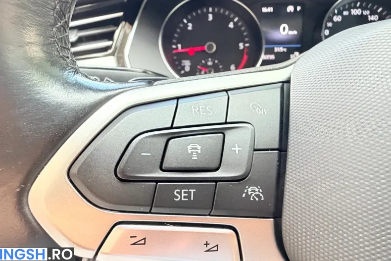 Volkswagen Passat din 2023 cu 150.375 km - oferta VOL248460 - foto 22