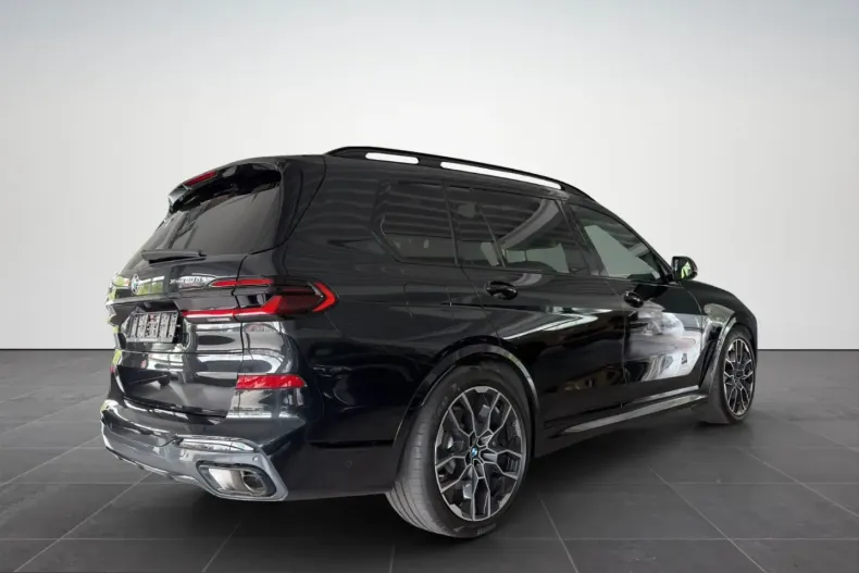 BMW X7 (Seria X) din 2025 cu 7.747 km - oferta BMW248487 - foto 3