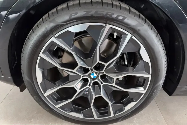 BMW X7 (Seria X) din 2025 cu 7.747 km - oferta BMW248487 - foto 19