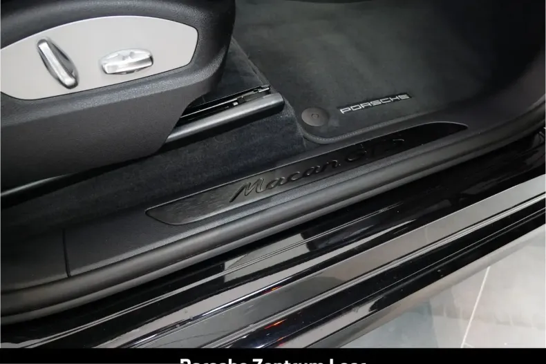 Porsche Macan din 2023 cu 48.359 km - oferta POR248496 - foto 35