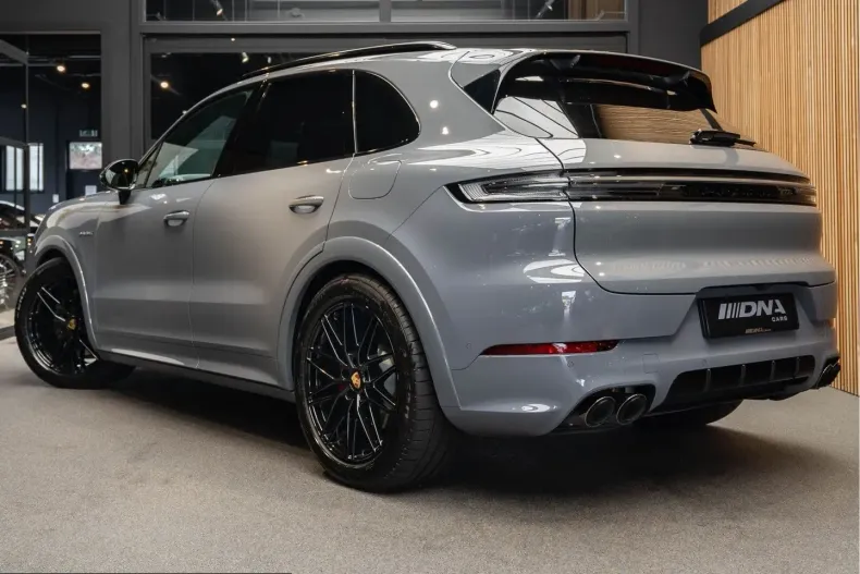 Porsche Cayenne din 2024 cu 39.625 km - oferta POR248498 - foto 5