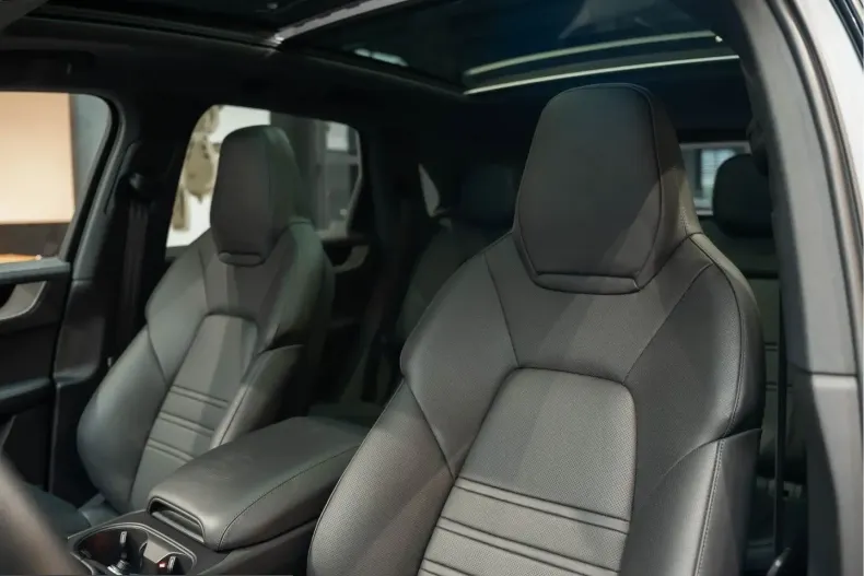 Porsche Cayenne din 2024 cu 39.625 km - oferta POR248498 - foto 8
