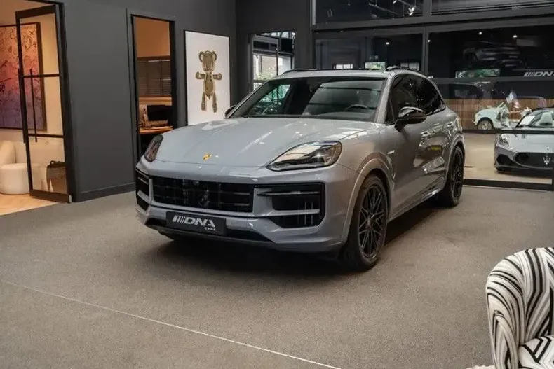 Porsche Cayenne din 2024 cu 39.625 km - oferta POR248498 - foto 15