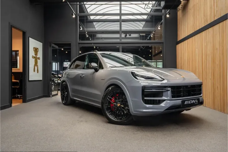 Porsche Cayenne din 2024 cu 39.625 km - oferta POR248498 - foto 43