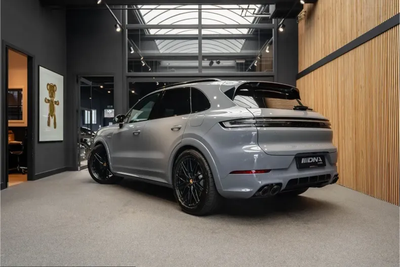 Porsche Cayenne din 2024 cu 39.625 km - oferta POR248498 - foto 46