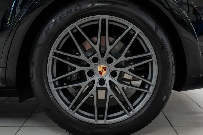 Porsche Cayenne din 2025 cu 18.976 km - oferta POR248509 - foto 9