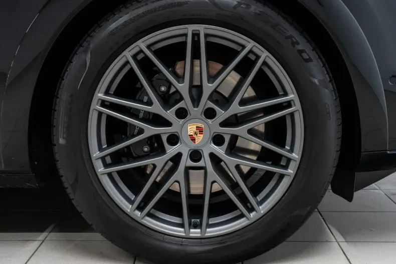 Porsche Cayenne din 2025 cu 18.976 km - oferta POR248509 - foto 11