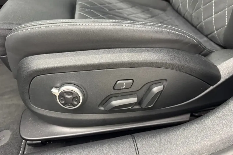 Audi S4 din 2024 cu 6.260 km - oferta AUD248516 - foto 4