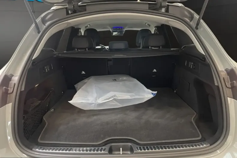 Mercedes-Benz GLC 300 (Clasa GLC) din 2025 cu 37.787 km - oferta MER248526 - foto 12