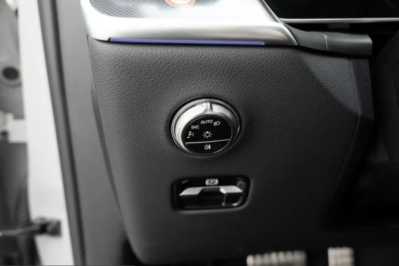 Mercedes-Benz GLC 300 (Clasa GLC) din 2025 cu 43.172 km - oferta MER248529 - foto 19