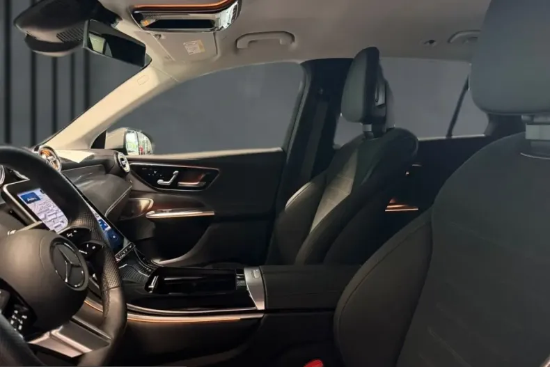 Mercedes-Benz GLC 300 (Clasa GLC) din 2025 cu 10.383 km - oferta MER248530 - foto 6