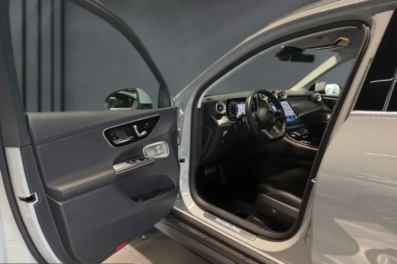 Mercedes-Benz GLC 300 (Clasa GLC) din 2025 cu 10.383 km - oferta MER248530 - foto 21