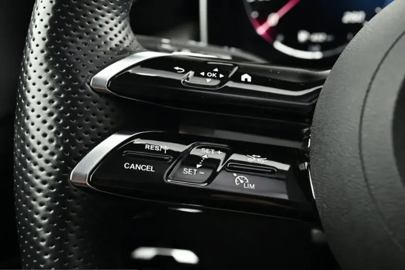Mercedes-Benz GLC 300 (Clasa GLC) din 2023 cu 31.700 km - oferta MER248531 - foto 14