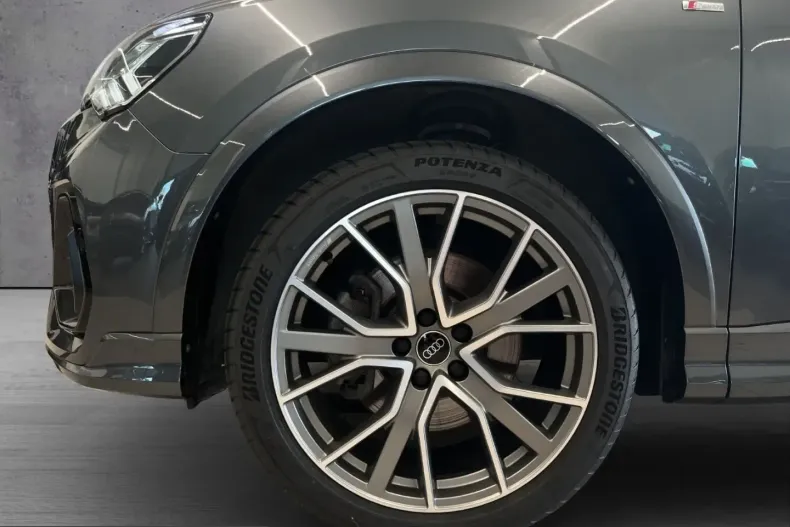 Audi Q3 din 2025 cu 8.990 km - oferta AUD248541 - foto 4