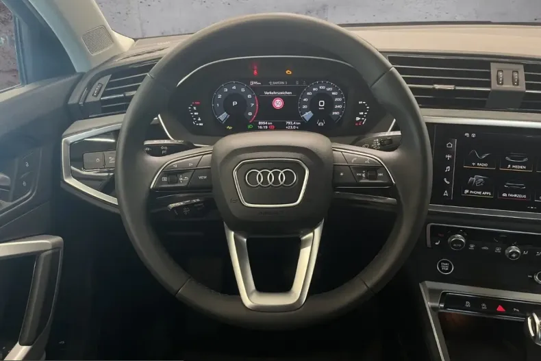 Audi Q3 din 2025 cu 8.990 km - oferta AUD248541 - foto 9