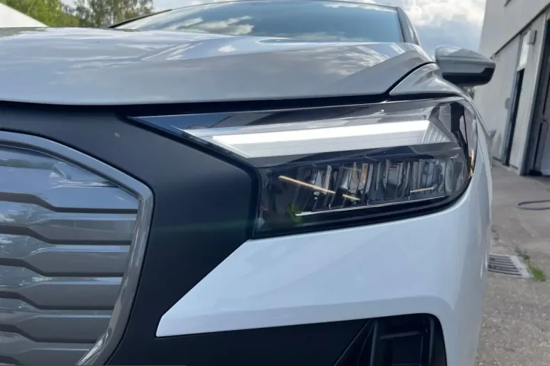 Audi Q4 e-tron din 2023 cu 29.405 km - oferta AUD248542 - foto 4