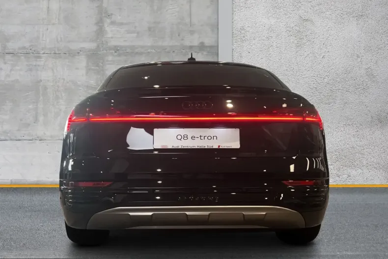 Audi Q8 e-tron din 2024 cu 49.900 km - oferta AUD248544 - foto 4