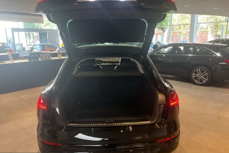 Audi Q8 e-tron din 2024 cu 49.900 km - oferta AUD248544 - foto 8
