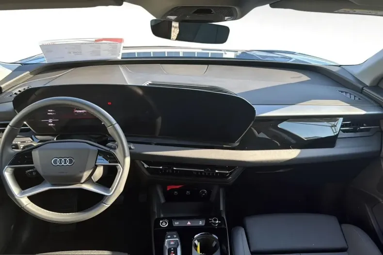 Audi Q6 e-tron din 2025 cu 8.100 km - oferta AUD248550 - foto 13