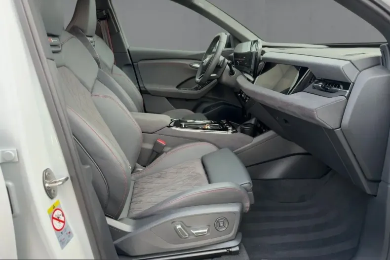 Audi SQ6 e-tron din 2025 cu 14.965 km - oferta AUD248554 - foto 12