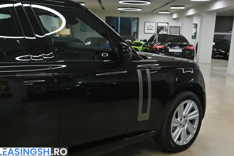 Land Rover Range Rover din 2025 cu 13.703 km - oferta LAN248556 - foto 19