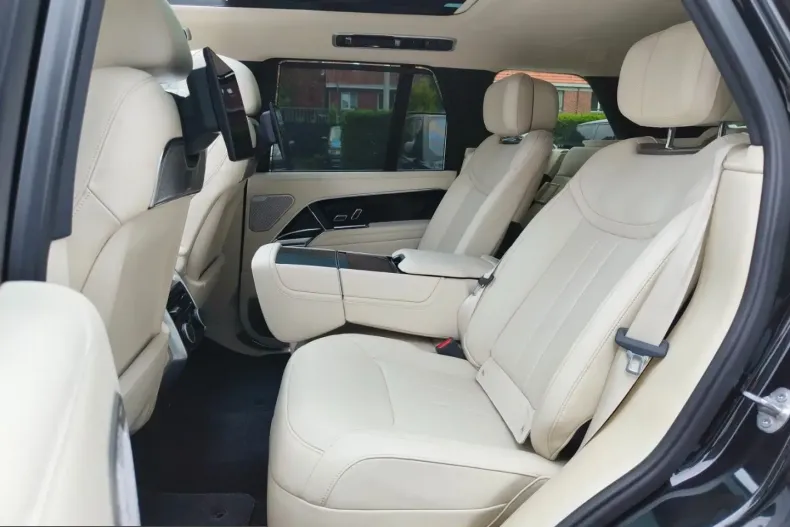 Land Rover Range Rover din 2022 cu 32.000 km - oferta LAN248557 - foto 11