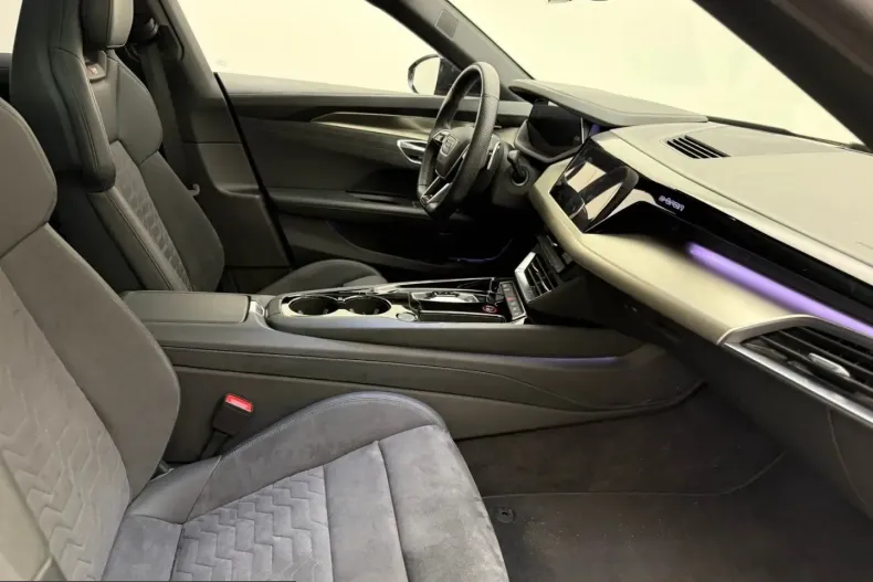 Audi RS e-tron GT din 2023 cu 43.900 km - oferta AUD248559 - foto 3
