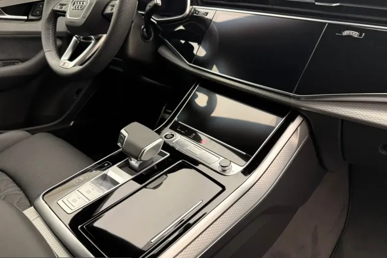 Audi Q7 din 2025 cu 8.000 km - oferta AUD248561 - foto 7