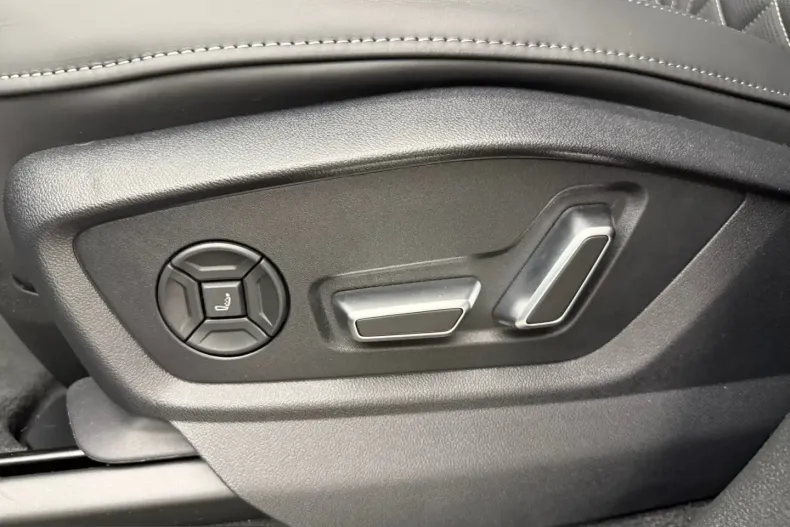 Audi Q8 din 2025 cu 7.000 km - oferta AUD248562 - foto 5