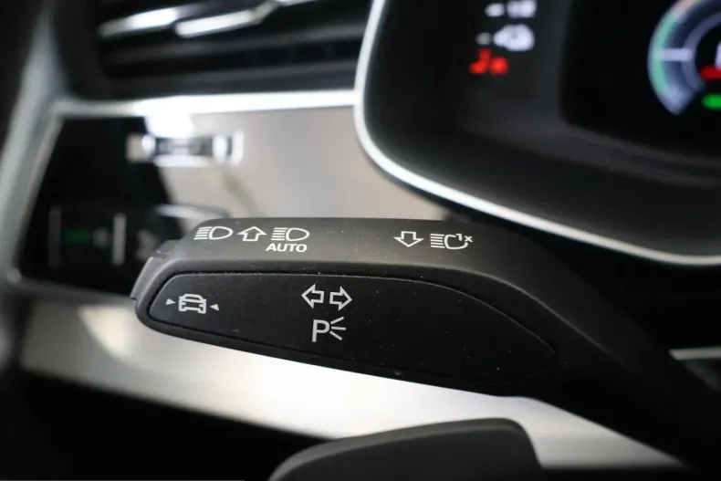 Audi Q8 din 2025 cu 27.834 km - oferta AUD248565 - foto 38