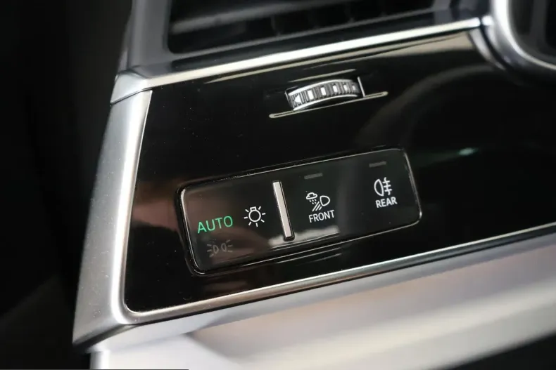 Audi Q8 din 2025 cu 27.834 km - oferta AUD248565 - foto 39