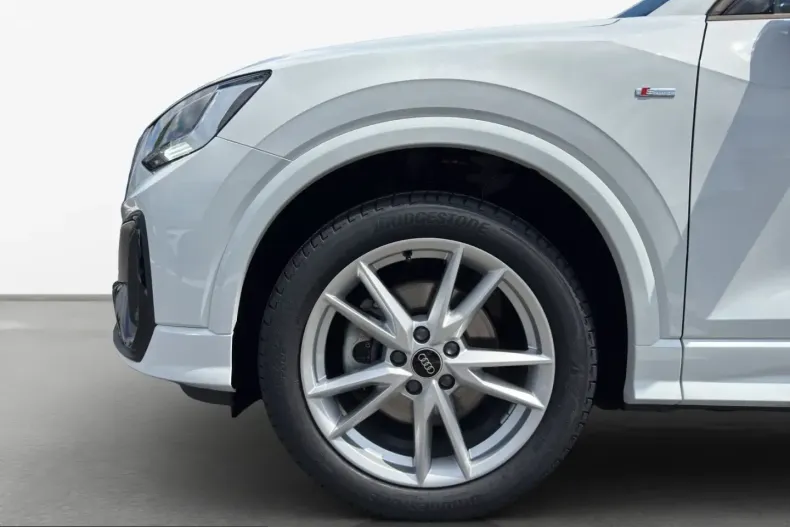 Audi Q2 din 2025 cu 9.800 km - oferta AUD248574 - foto 12