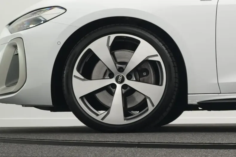 Audi A5 din 2025 cu 6.200 km - oferta AUD248576 - foto 49
