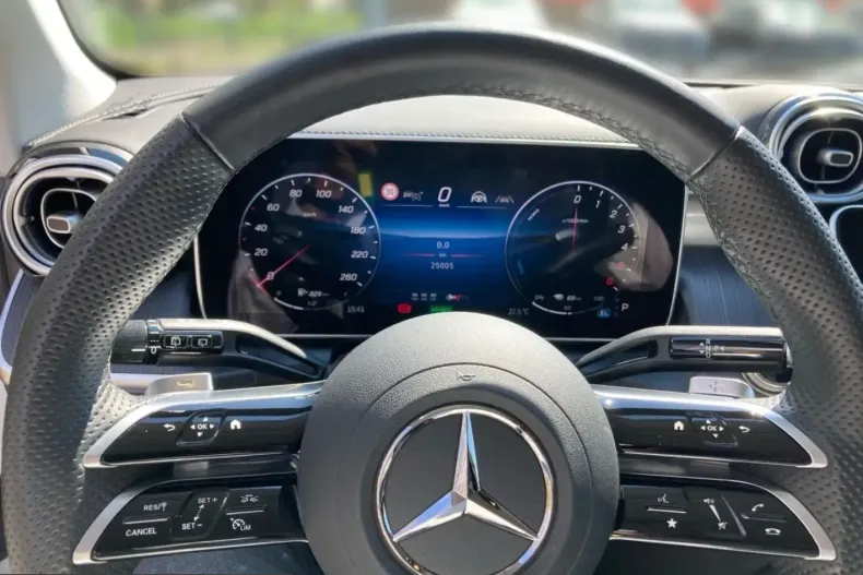 Mercedes-Benz GLC 300 (Clasa GLC) din 2025 cu 24.807 km - oferta MER248583 - foto 9