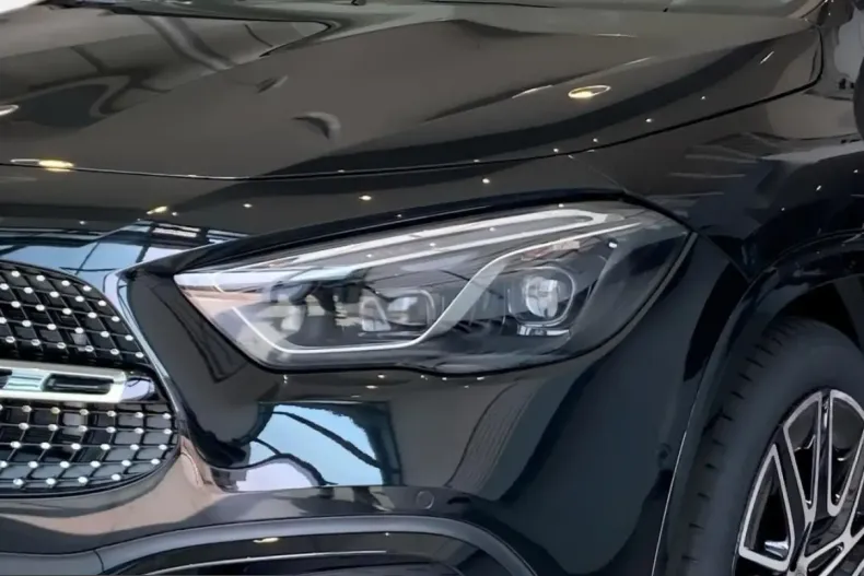 Mercedes-Benz GLA 220 (Clasa GLA) din 2025 cu 13.646 km - oferta MER248585 - foto 16