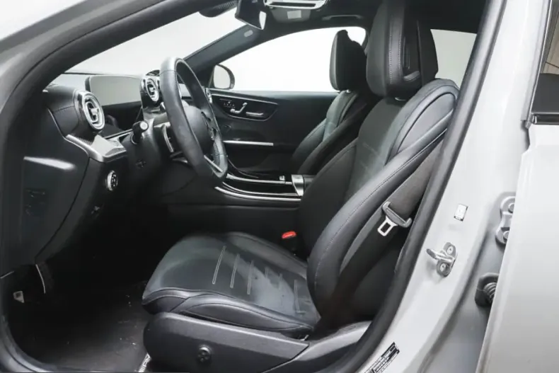 Mercedes-Benz C 300 (Clasa C) din 2025 cu 14.975 km - oferta MER248586 - foto 10
