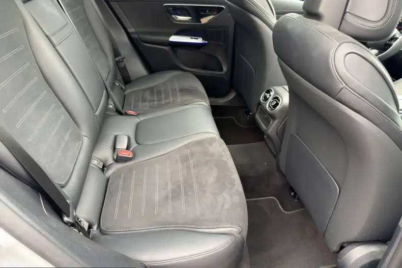 Mercedes-Benz GLC 200 (Clasa GLC) din 2025 cu 12.800 km - oferta MER248592 - foto 19