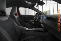 Mercedes-Benz CLA 35 AMG (Clasa CLA) din 2025 cu 23.524 km - oferta MER248593 - foto 8