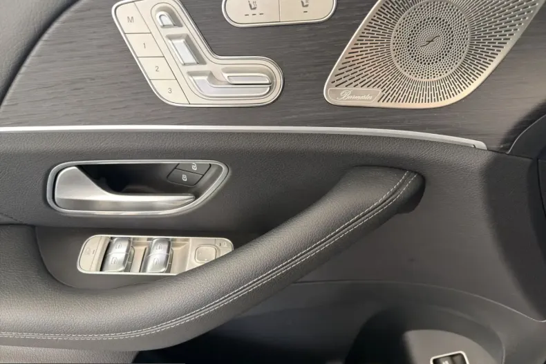 Mercedes-Benz GLE 450 (Clasa GLE) din 2025 cu 35.000 km - oferta MER248595 - foto 6