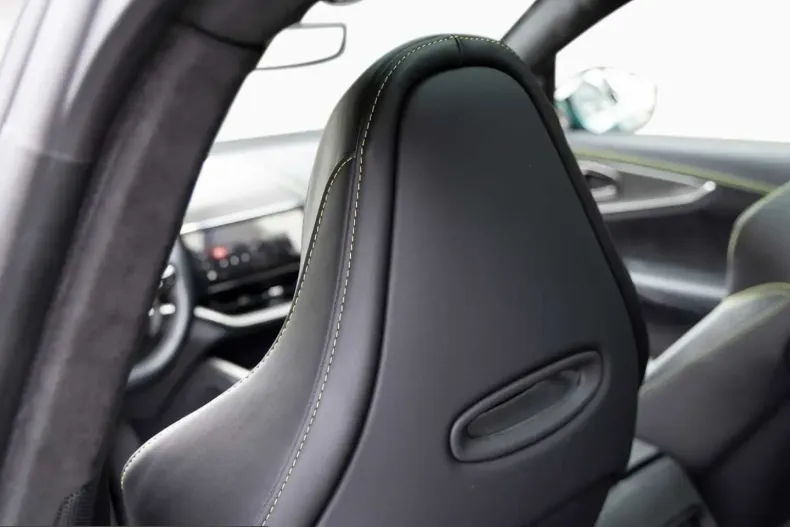 Aston Martin DBX din 2025 cu 10.890 km - oferta AST248602 - foto 25