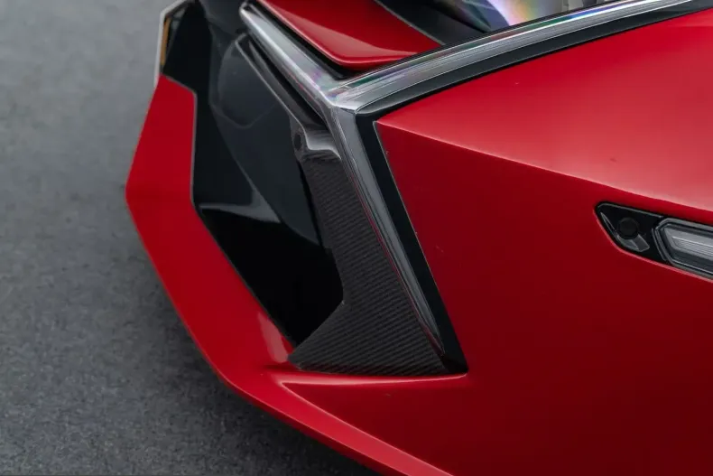 Lamborghini Revuelto din 2025 cu 2.000 km - oferta LAM248604 - foto 15