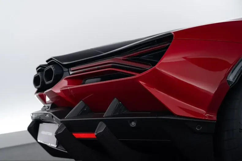 Lamborghini Revuelto din 2025 cu 2.000 km - oferta LAM248604 - foto 24