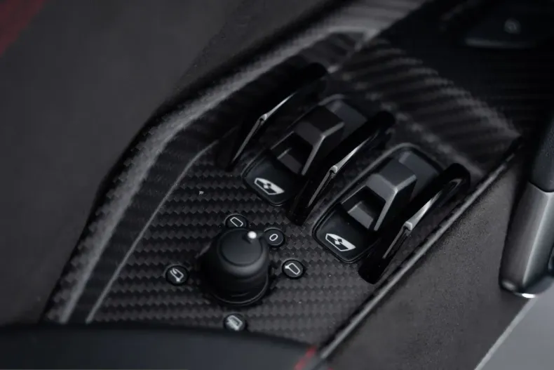 Lamborghini Revuelto din 2025 cu 2.000 km - oferta LAM248604 - foto 31