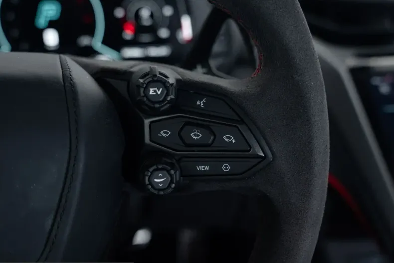 Lamborghini Revuelto din 2025 cu 2.000 km - oferta LAM248604 - foto 38