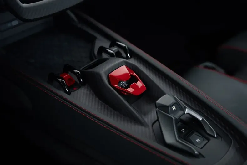 Lamborghini Revuelto din 2025 cu 2.000 km - oferta LAM248604 - foto 47