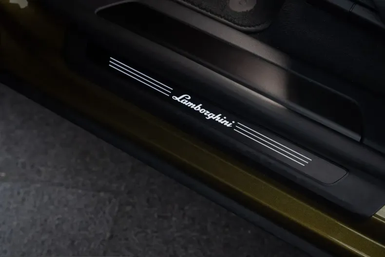 Lamborghini Urus din 2025 cu 27.250 km - oferta LAM248605 - foto 15